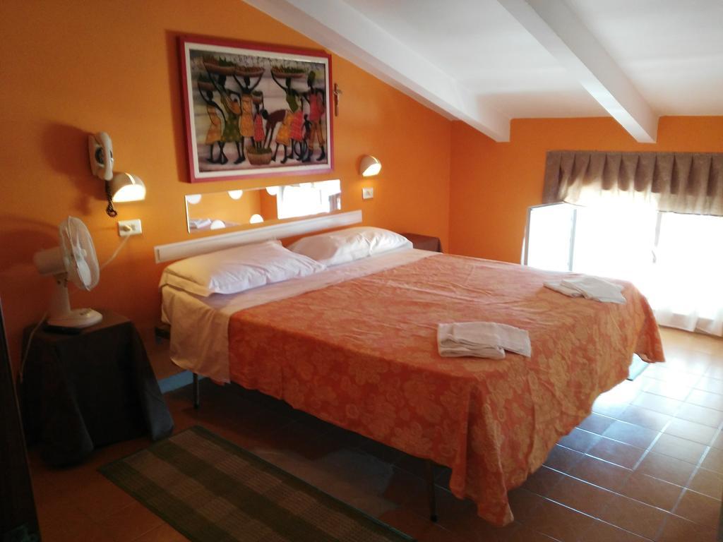 Hotel Simon Rimini Buitenkant foto