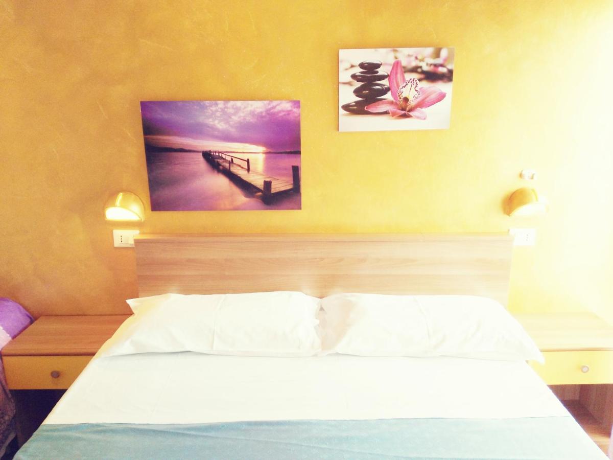 Hotel Simon Rimini Buitenkant foto